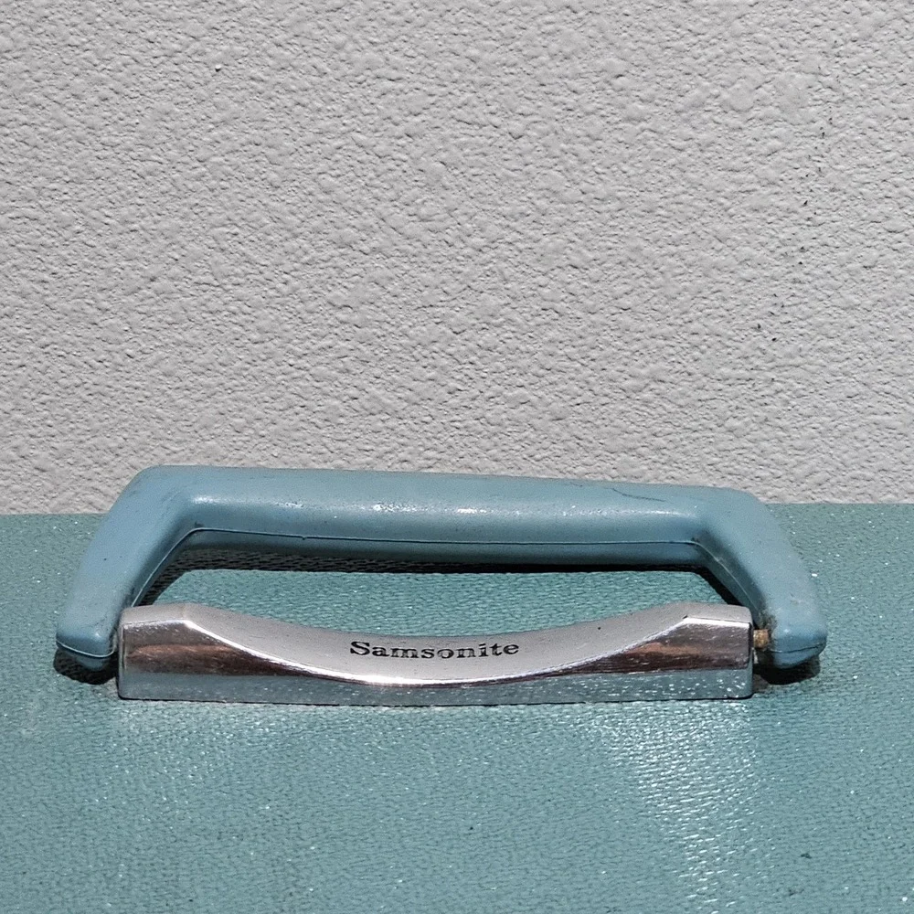 Samsonite Silhouette 1960s Vintage Blue Hard Shell Vanity Case